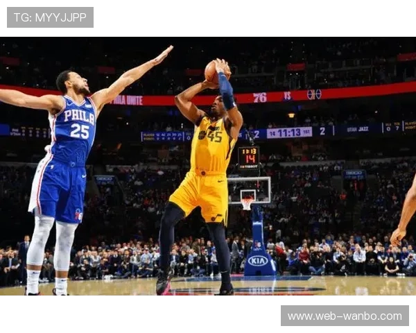 爵士队最新比赛精彩回顾：全场比分走势与关键时刻分析