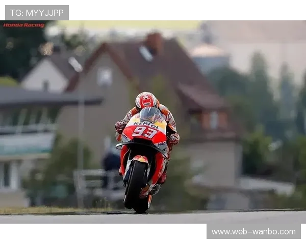 马尔克斯强势回归MotoGP赛季引发车迷热议与期待